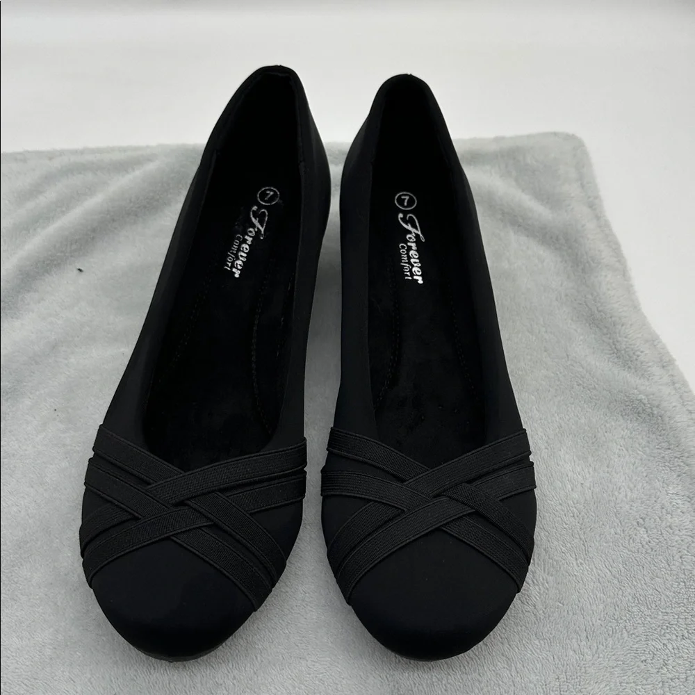 Forever Comfort Women’s Black Slip-on 1.5” Wedge Heeled Shoes Size 7 - Picture 6 of 8
